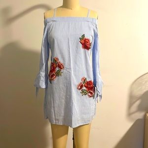 Romeo + Juliet Couture - OTS Causal Friday Stripe Floral Embroidery